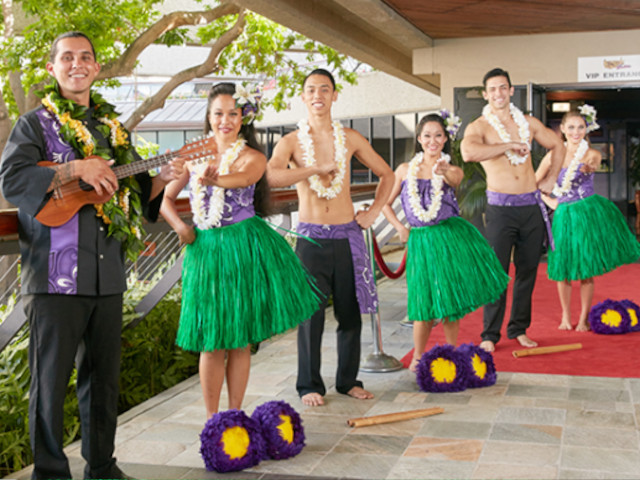 Rock A Hula Cabana luau waikiki